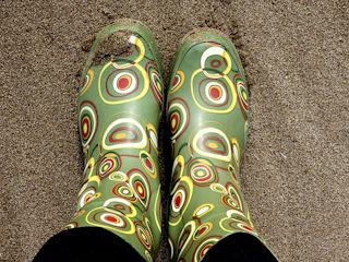 Kalosze - najlepsze buty na deszcz i błoto.