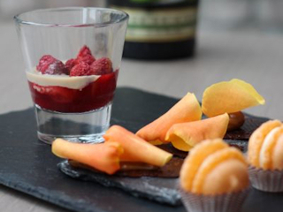 Liofilizowane maliny z waniliową galaretką i Baileys