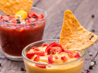 Dip serowy do nachosów i innych przekąsek